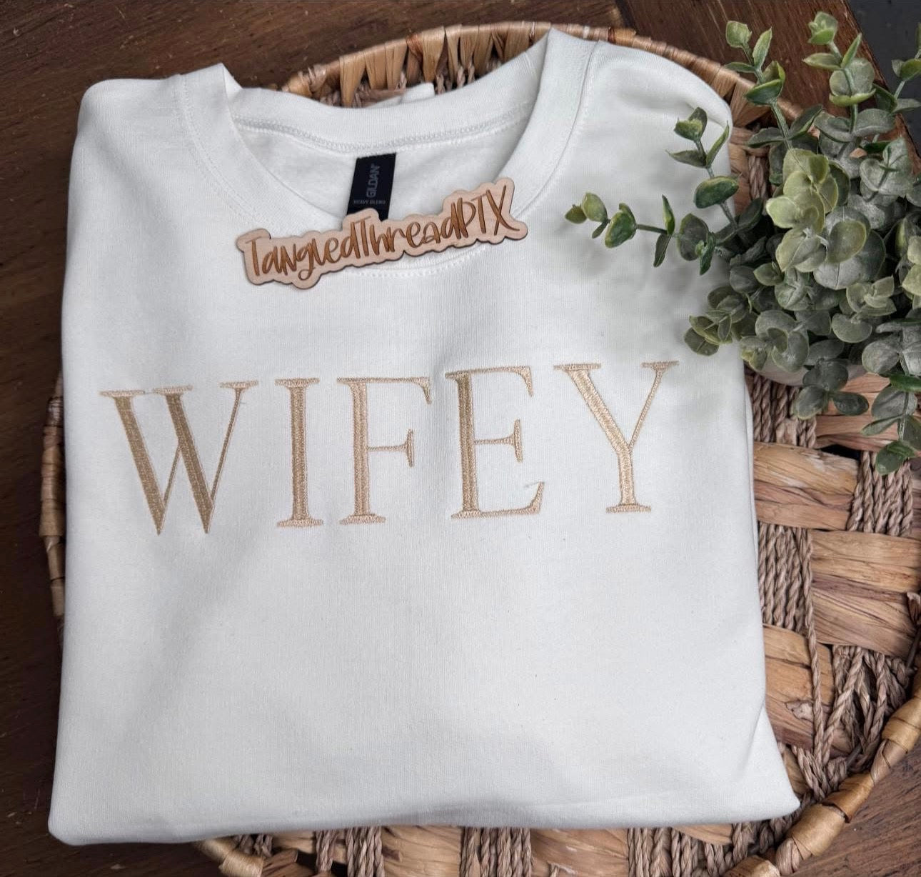 WIFEY Sweatshirt - Gold Thread - Embroidered