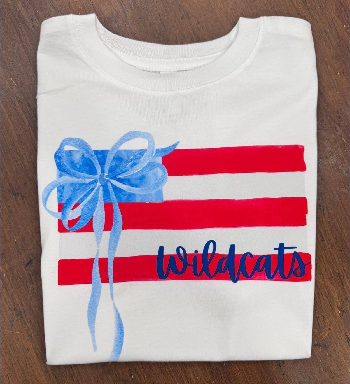 Patriotic Wildcats Flag & Bow