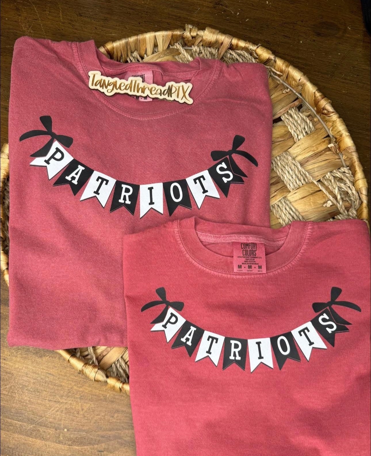 Patriots Banner & Bows - Crimson