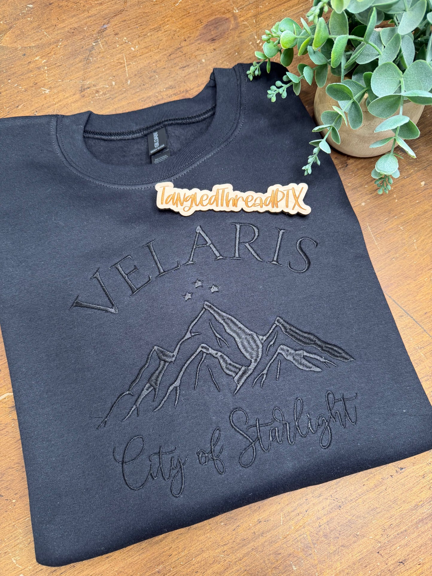 ACOTAR - Velaris Embroidered Sweatshirt