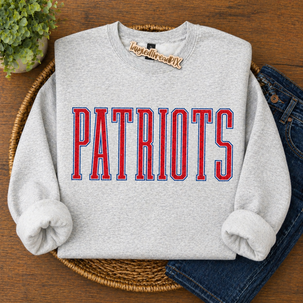 Patriots Tall Letters - Red Glitter / Blue Outline